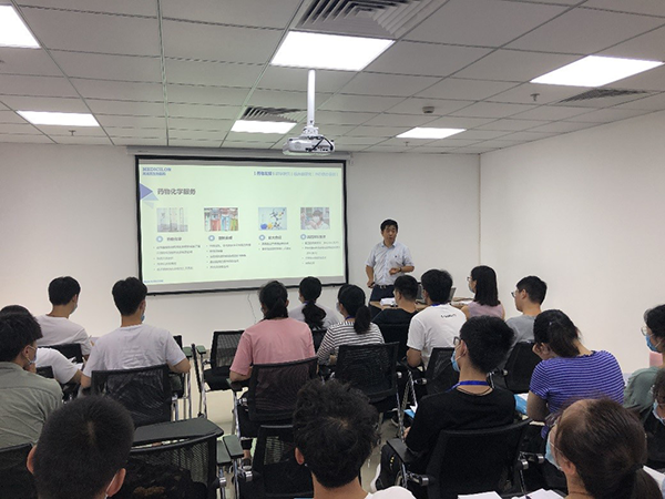 ag亚娱化学部副总裁马兴泉博士