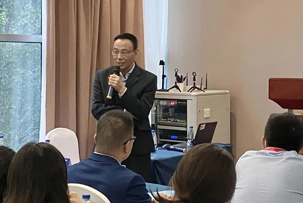 图6-ag亚娱药代动力学及生物分析部副总裁万宏博士主持Panel讨论会.png 图6-ag亚娱药代动力学及生物分析部副总裁万宏博士主持Panel讨论会.png